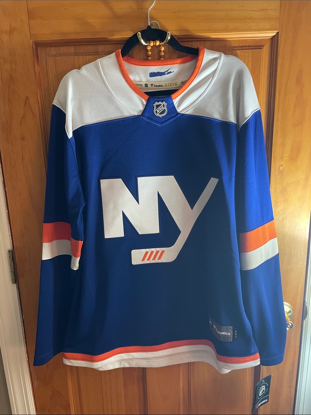 NWT Fanatics NHL New York Islanders Hockey Jersey